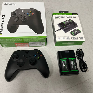 Xbox 4세대 컨트롤러 카본 블랙 + 조이트론 배터리 2개 이미지