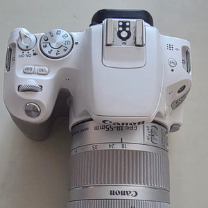 캐논 dslr eos 200D + 18-55mm 번들렌즈 이미지