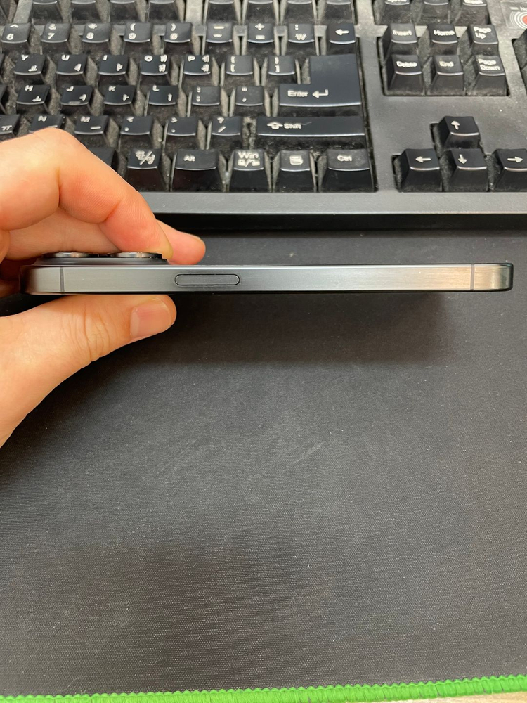 아이폰15프로 블랙 256GB 상태좋은 중고87만팝니다 이미지