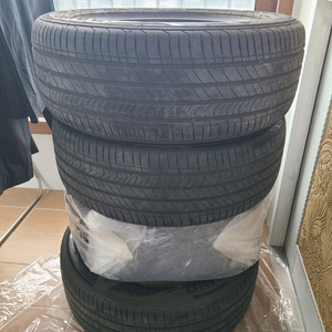 상태A급 마제스티9(TA91)225/55R17 4본일괄판매(장거리고속주행안정성및승차감복원하실분,"사기꾼"아닙니다!) 이미지