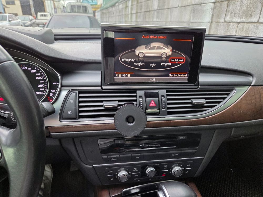 아우디 A6 35 TDI 다이나믹 이미지