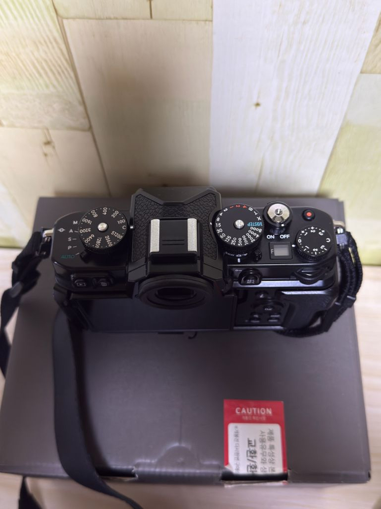 니콘zf 바디 및 40mm f2+24-70 f4 이미지