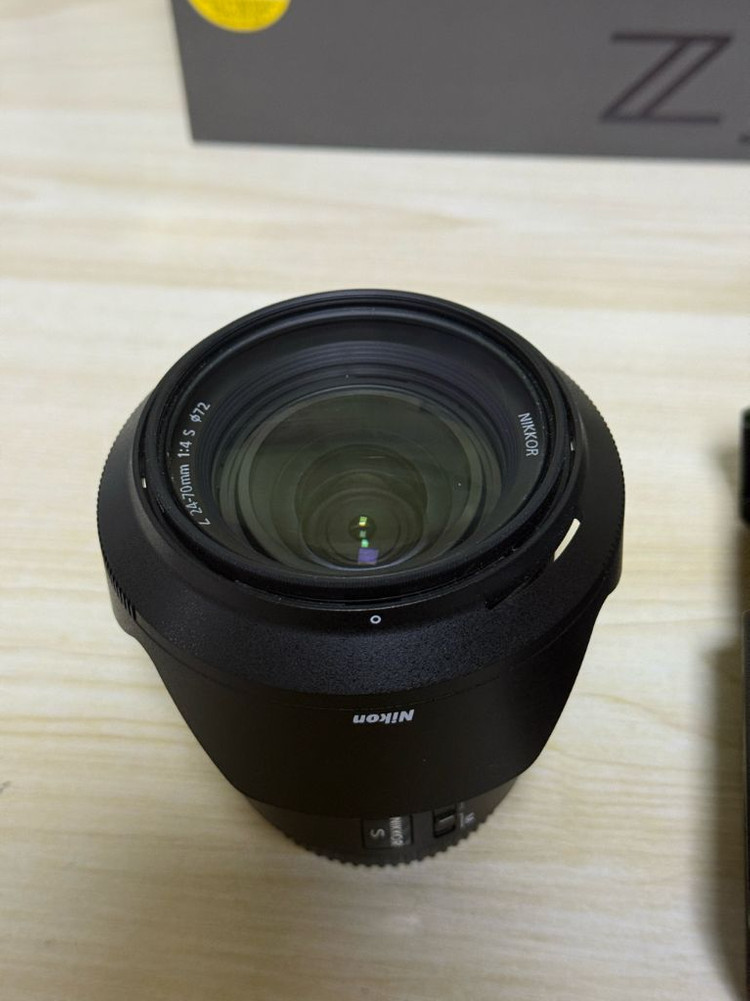 니콘zf 바디 및 40mm f2+24-70 f4 이미지