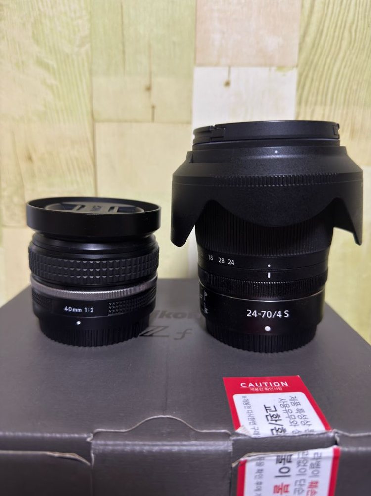 니콘zf 바디 및 40mm f2+24-70 f4 이미지