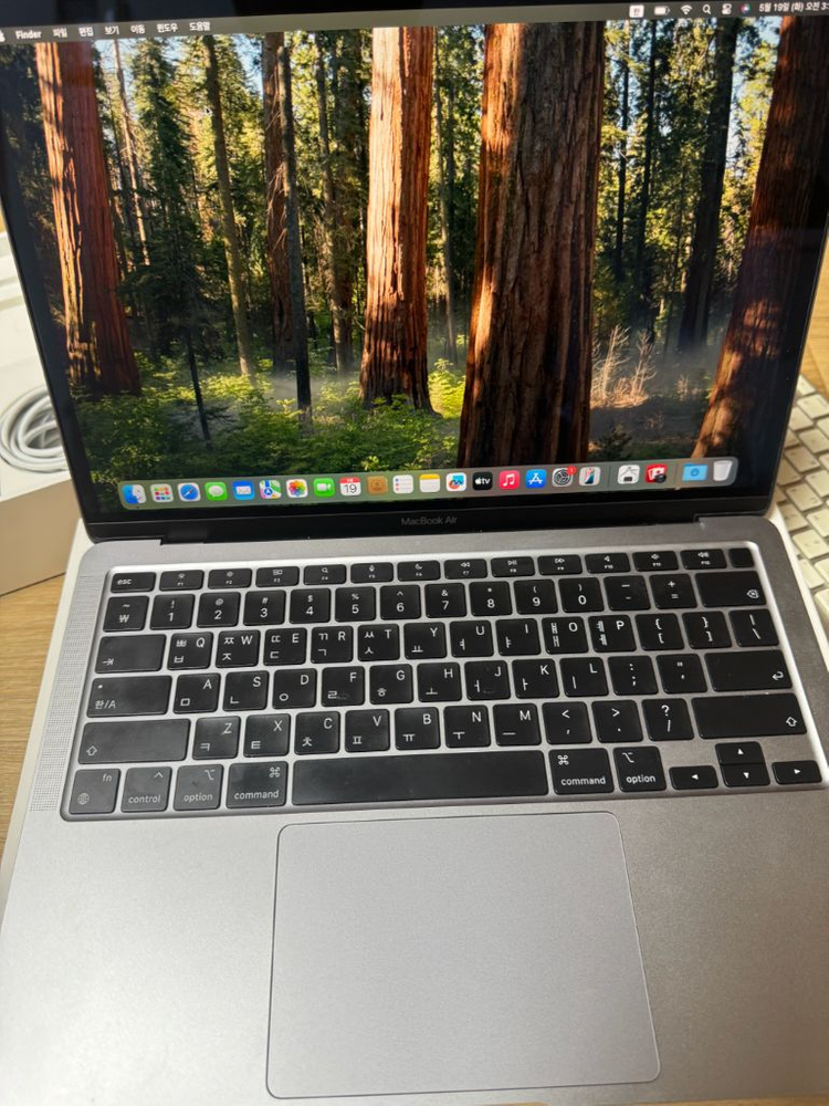 맥북 에어 M1 16GB / 256GB 이미지