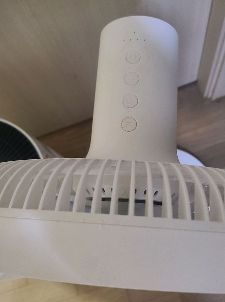 LG 퓨리케어 360 공기청정기. 샤오미 선풍기 이미지
