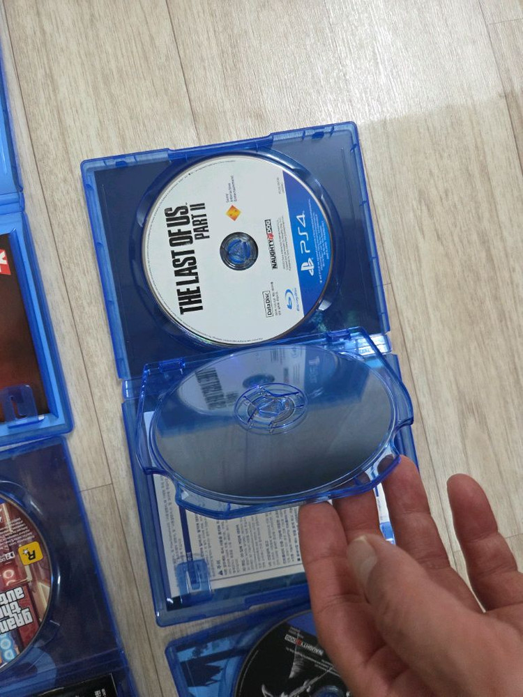 PS4 PRO게임들 라스트오브어스 리마스터드 파트2 GTA5 프리미엄 에디션 NBA 2K17 이미지