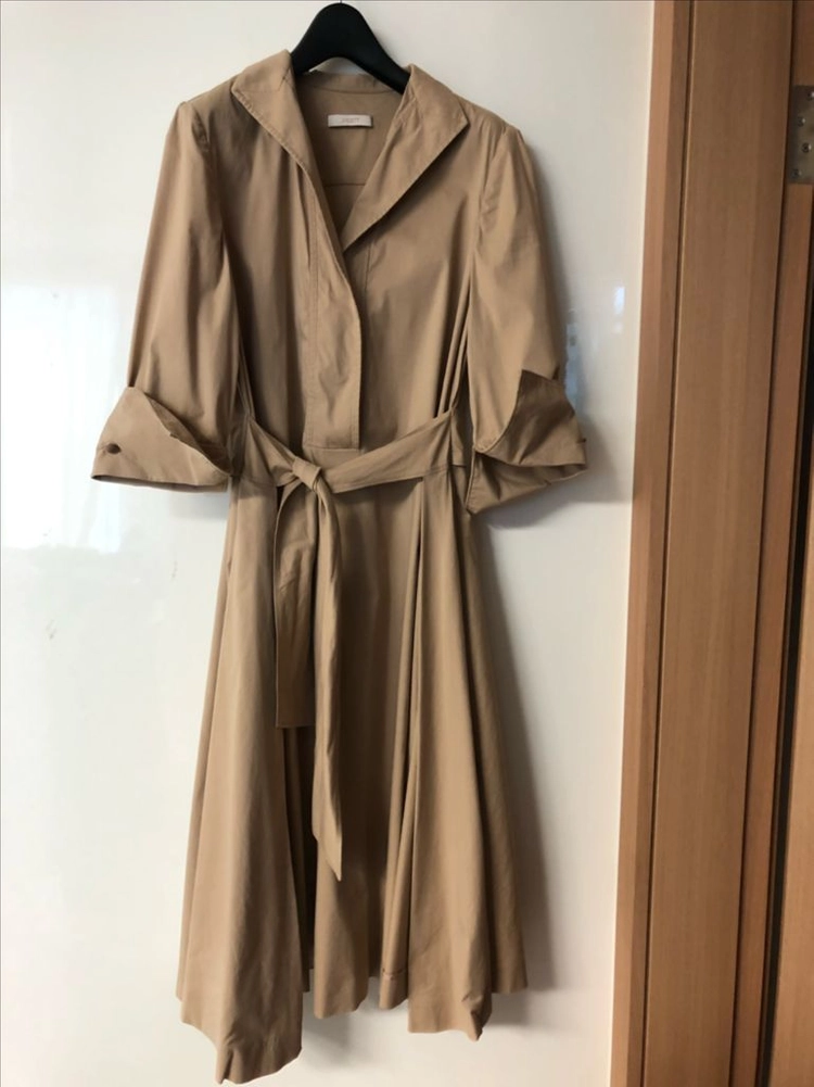지고트 60만원대 트렌치형 셔츠 오픈카라 미디 원피스 결혼식 하객룩 베이지 햅번 플레어 이미지