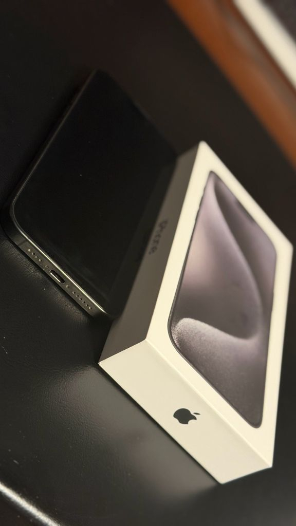 애플 아이폰 15 프로 맥스 1TB 블랙티타늄 이미지