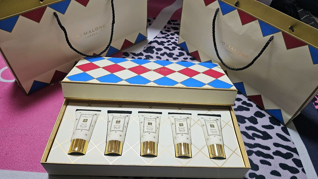 크리스마스 한정판 선물용 조말론 핸드크림 컬렉션 30ml 5종세트 미개봉 쇼핑백 이미지
