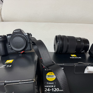 미러리스 카메라 + 24-120mm 렌즈 세트