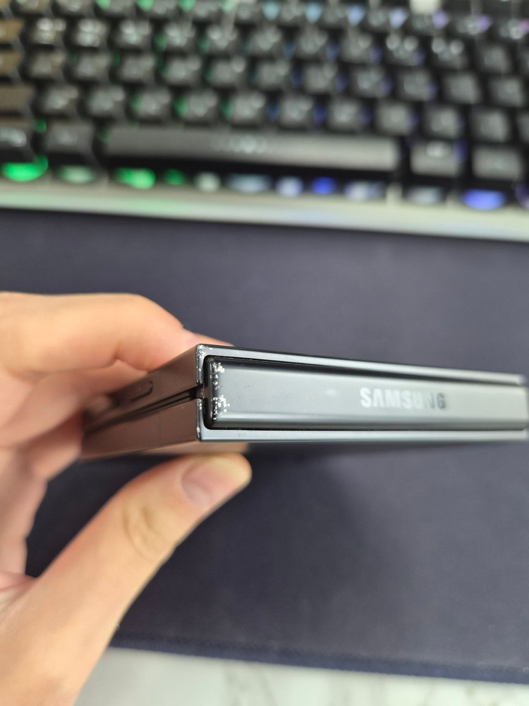 갤럭시 Z플립7 256GB 블랙 이미지