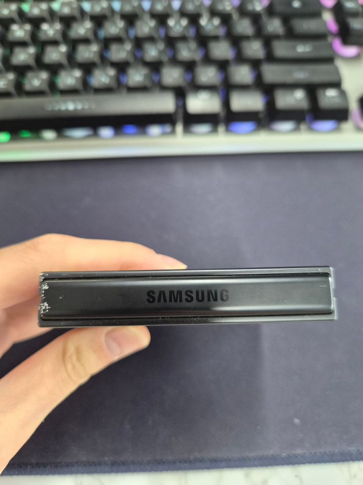 갤럭시 Z플립7 256GB 블랙 이미지