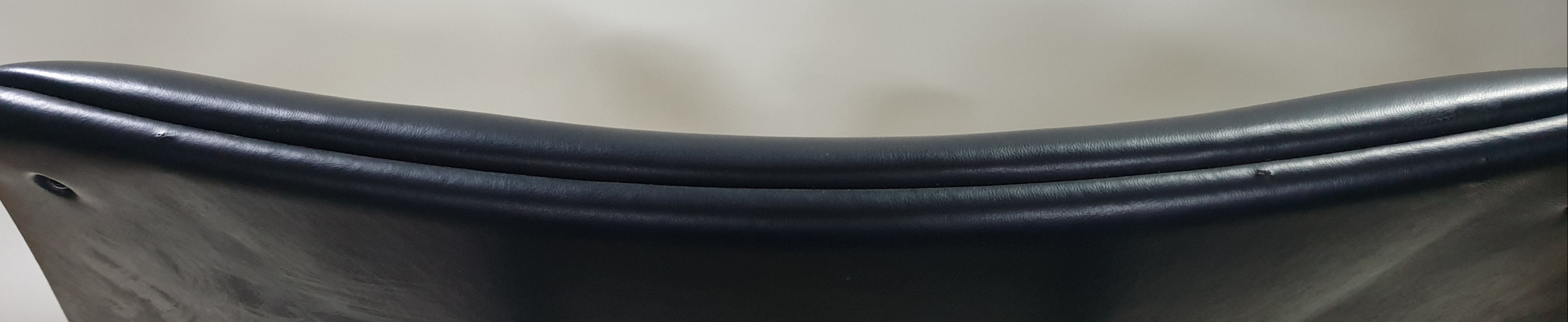 휴먼스케일 프리덤 태스크 가죽 의자 (Humanscale Freedom Task Leather Chair) 이미지