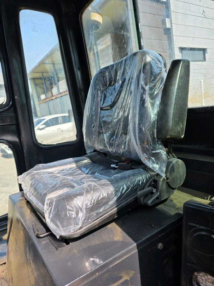 가성비 최고 중고지게차 매매 두산 7톤 하이마스트 4m 인상 자동발 캐빈 1550만원 이미지
