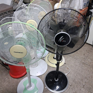 중형 스탠드형 선풍기 랜덤 발송 개당가격입니다 이미지