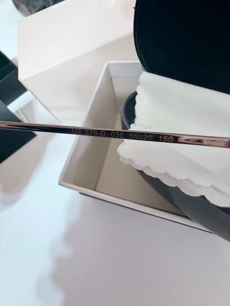 몽블랑 MB570-D 무테 안경 이미지
