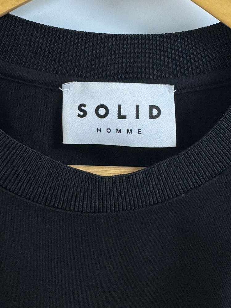 솔리드옴므 그라데이션 백로고 자수 반팔 티셔츠 블랙 50 사이즈 105 110 솔옴 솔리드 SOLID 이미지