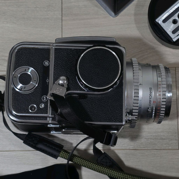 중형카메라 핫셀블라드 500c + 플라나80mm 이미지