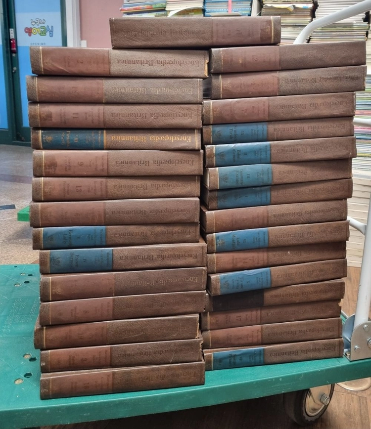 Encyclopedia Britannica 윌리엄벤튼 30권 세트 배송비 포함 안전결제 가능 백과사전 중고책 이미지