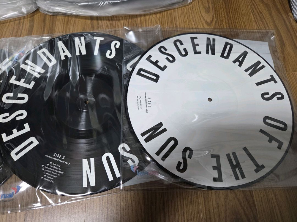 태양의 후예 OST 1,2집 LP 미개봉 이미지