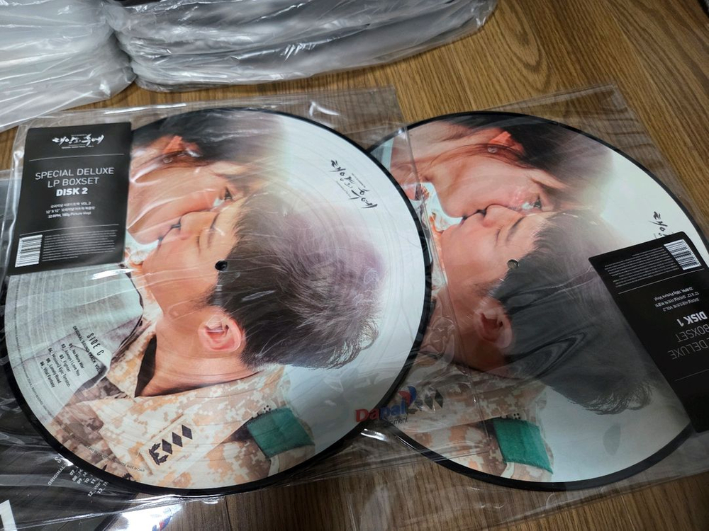 태양의 후예 OST 1,2집 LP 미개봉 이미지