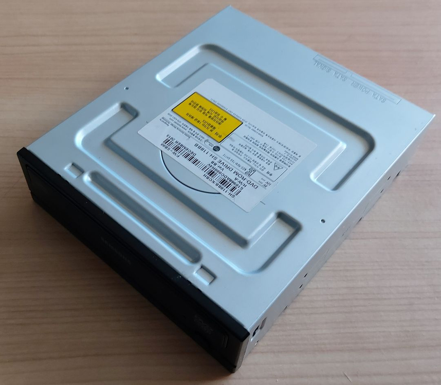 컴퓨터 DVD ROM 2개 일괄 처분 (SH-118BB, SH-116) 이미지