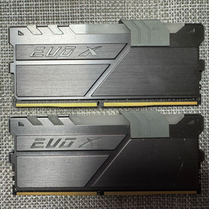 GeIL EVO X DDR4 3200 32GB (16GBx2) RGB 메모리 이미지