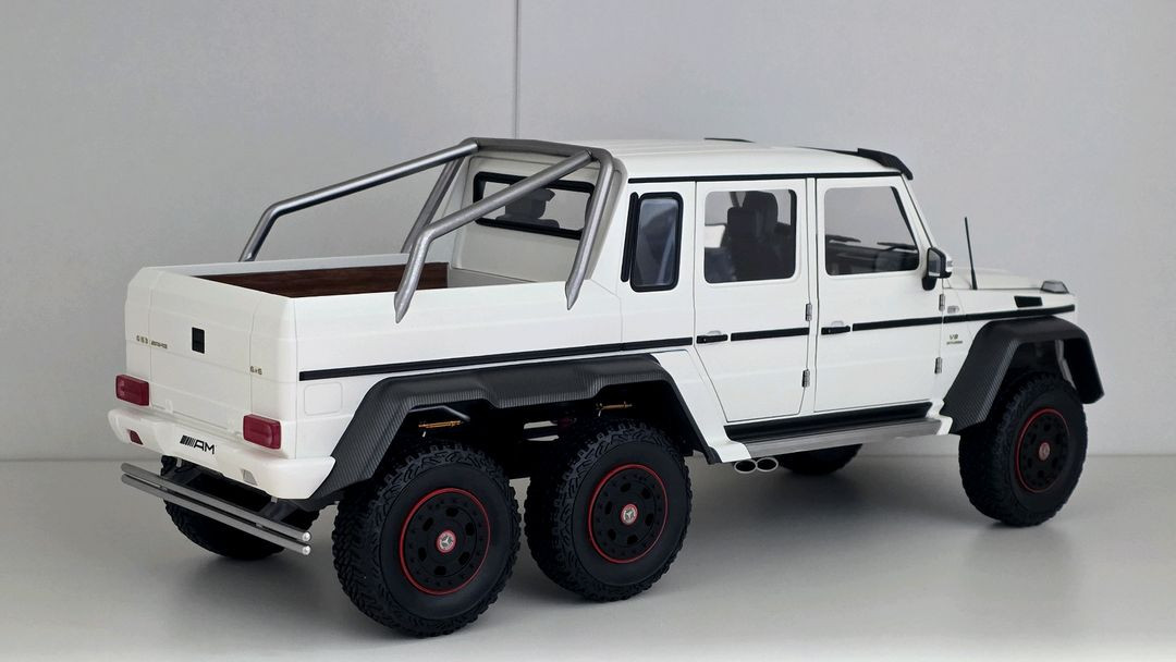 [1:18] 오토아트 메르세데스 벤츠 G63 AMG 6X6 화이트 이미지