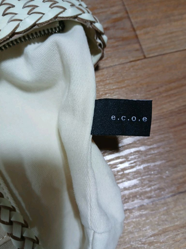 위빙백 스몰 이미지
