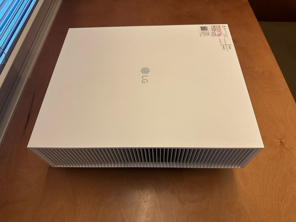 LG 시네빔 HU810PW 4K 프로젝터 이미지