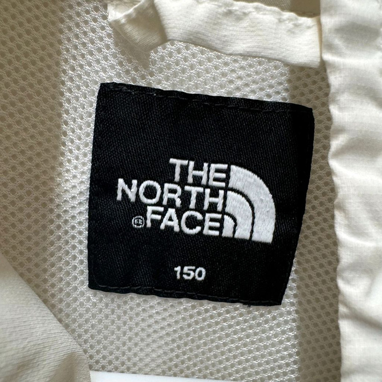 노스페이스 경량 바람막이 점퍼 150 이미지