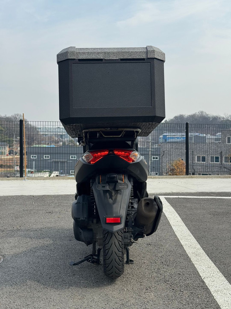 야마하 nmax125 24년식 4.7만km 깔끔한셋팅 판매합니다. 이미지