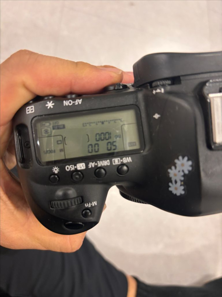 풀프레임 DSLR 카메라 이미지