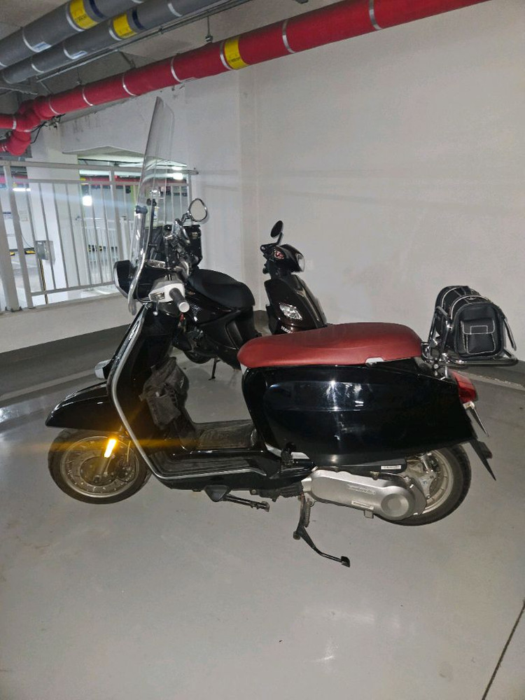125cc 스쿠터 이미지