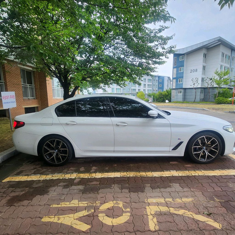 BMW 530i MSP P1(2023년6월식) 이미지