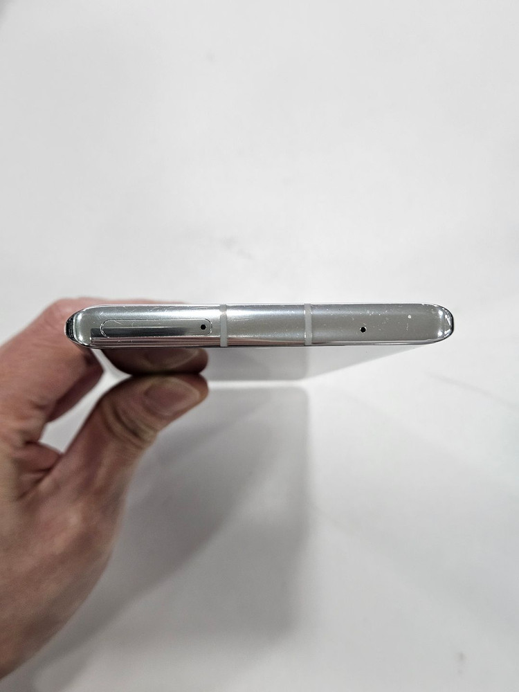 벨벳 128GB 화이트 C급 이미지