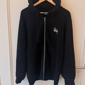 스투시 (STUSSY)베이직 로고 후드집업 이미지