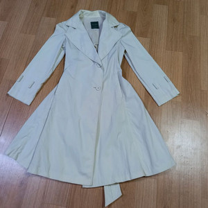 BCBG A라인 트렌치코트 이미지
