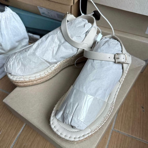 ZARA 자라키즈 여아 샌들 205 ㅡ 택포 2만5천 이미지