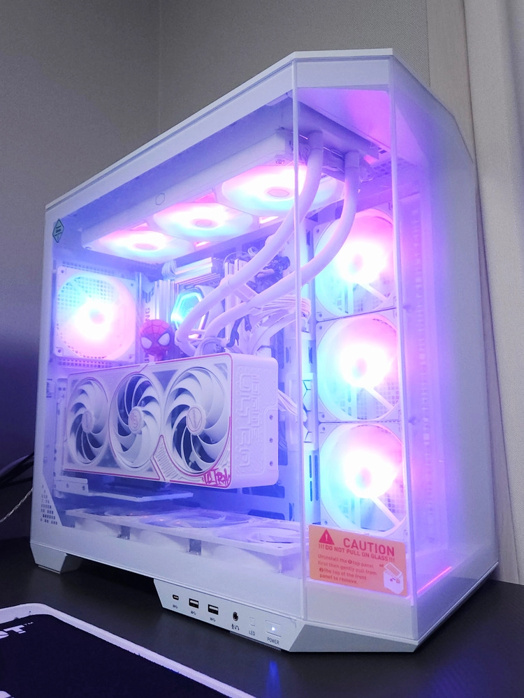 9800x3d , RTX 5080 컴퓨터 이미지