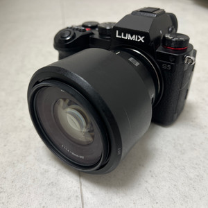 루믹스S5바디 + 50mm렌즈 판매합니다. (쿨거 120만)