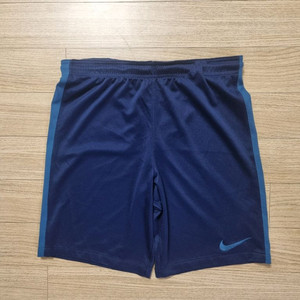 나이키 런닝 DRI-FIT 기능성 경량 반바지 2종 이미지