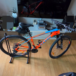 캠프 TNT 2.0 MTB 카본자전거 거의새제품 이미지