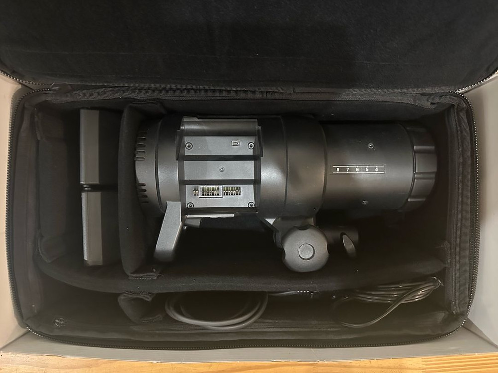 profoto b1 조명 팝니다. 이미지