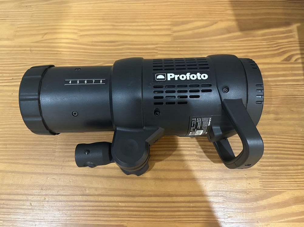 profoto b1 조명 팝니다. 이미지