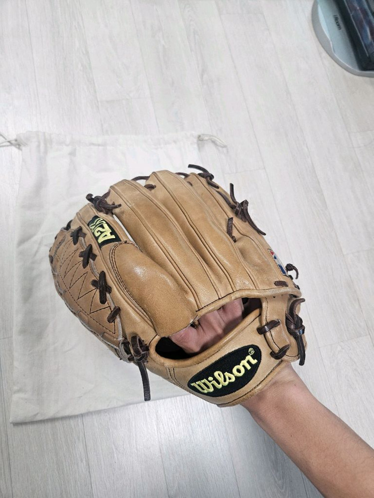 윌슨 a2k 야구 글러브 브라운 이미지