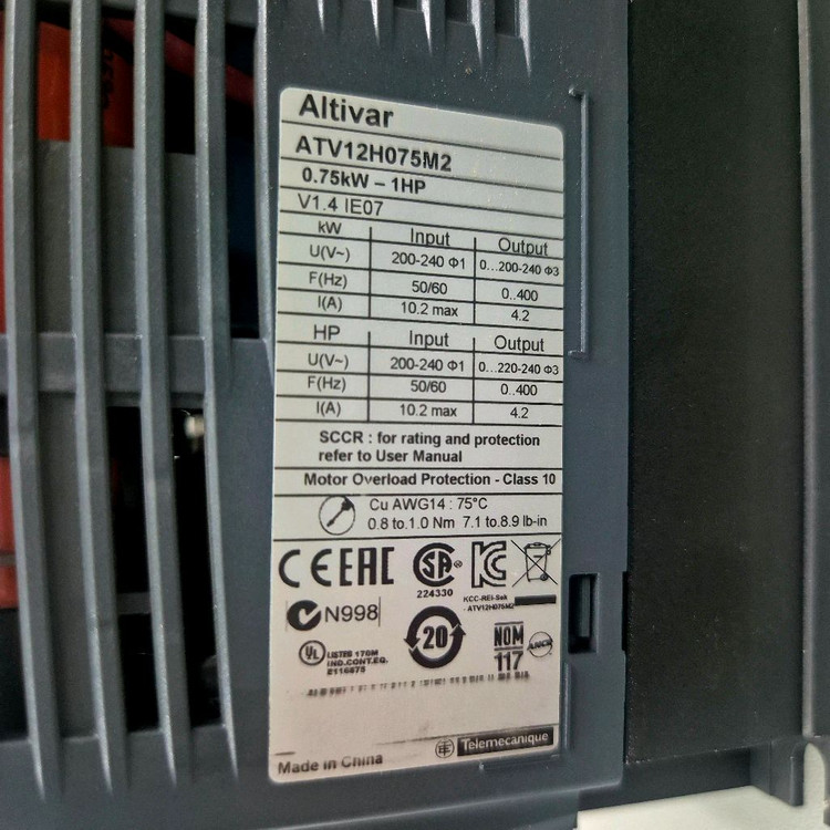 ATV12H075M2--슈나이더 인버터 컨트롤러 0.75kW 창고 재고 정리중 이미지