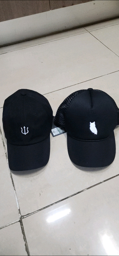 단톤 여성 바람막이/ 럭키슈에뜨 모자 이미지