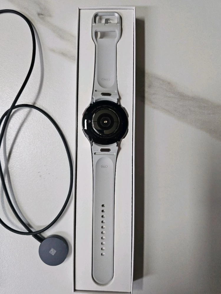 갤럭시 워치6 44mm 실버 이미지